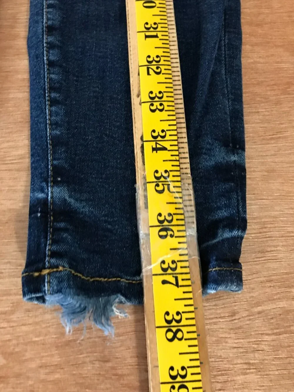 Good American Skinny Jeans Women 12/31 Blue Mid Rise Distressed Dark Wash 18993 - Picture 5 of 11